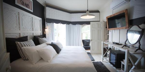 Schoon Huis Manor كمبتون بارك المظهر الخارجي الصورة